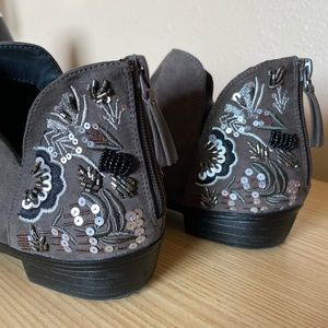 REACTION by Kenneth Cole Beaded Booties Size 8